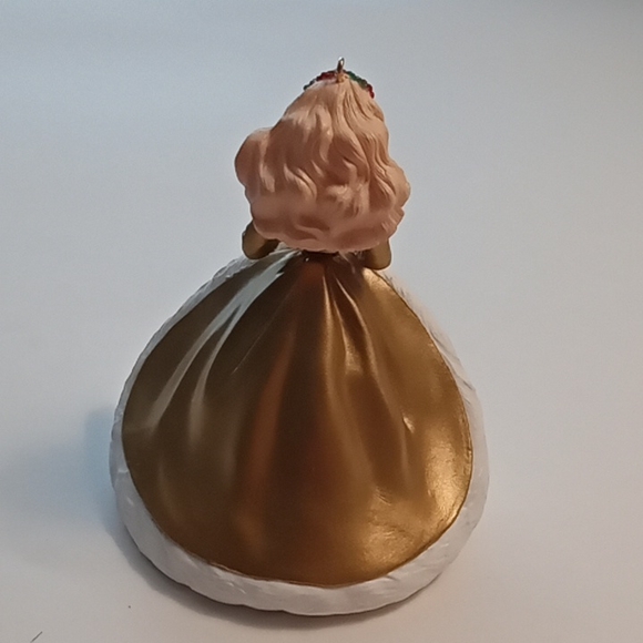 Hallmark Keepsake Ornament Holiday Barbie, Barbie ornament - Picture 4 of 4